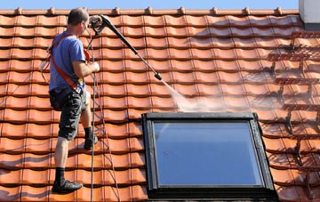 roof cleaning Maer